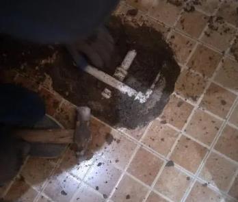 长清卫生间漏水维修公司为您分享下卫生间渗水如何处理及注意事项